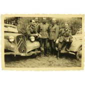 Wehrmacht 2/ Pi.Btl 666, 2 französische Dienstwagen -Peugeot und Citroen